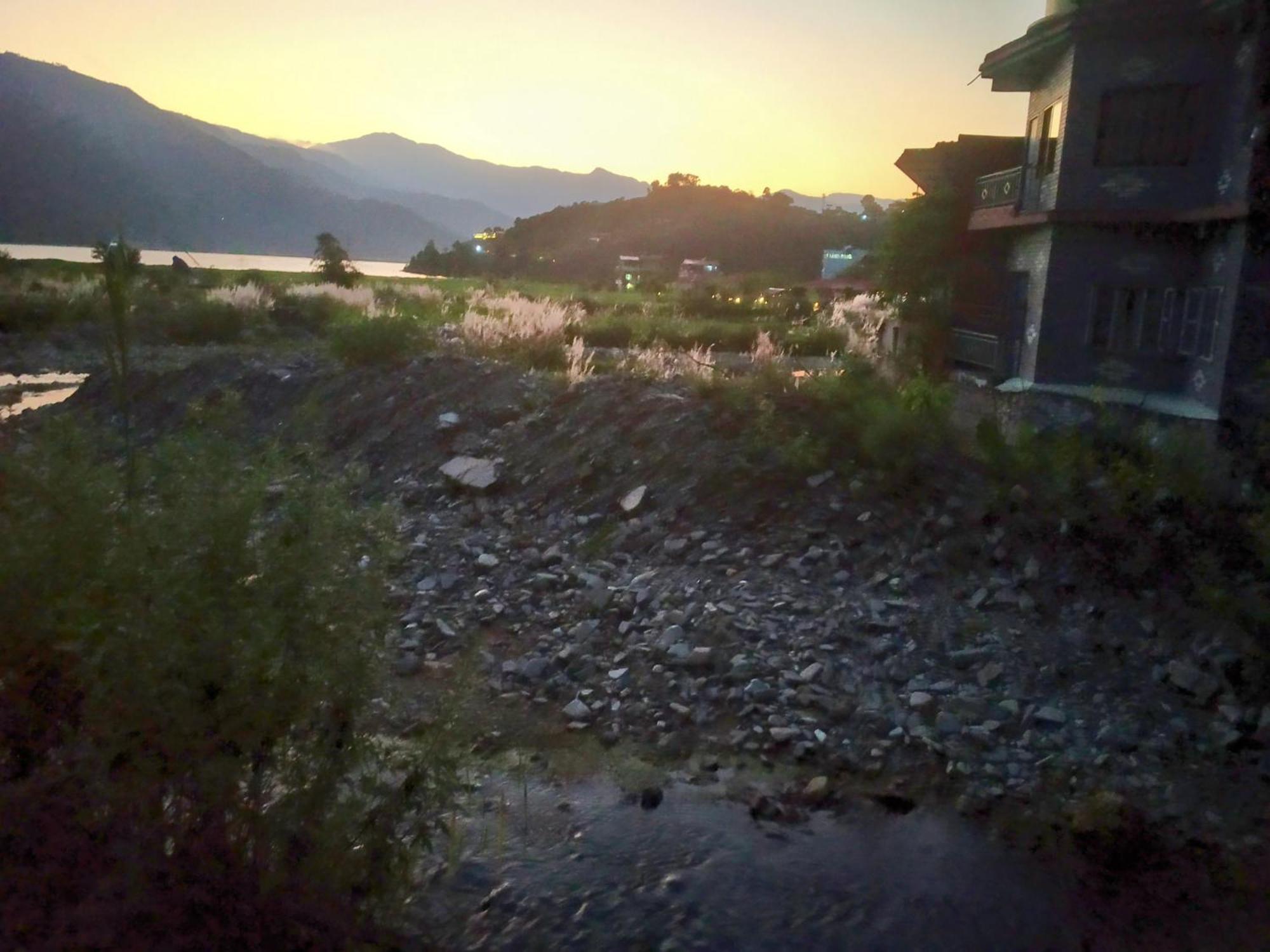 Bishnu Homestay Покхара Екстер'єр фото