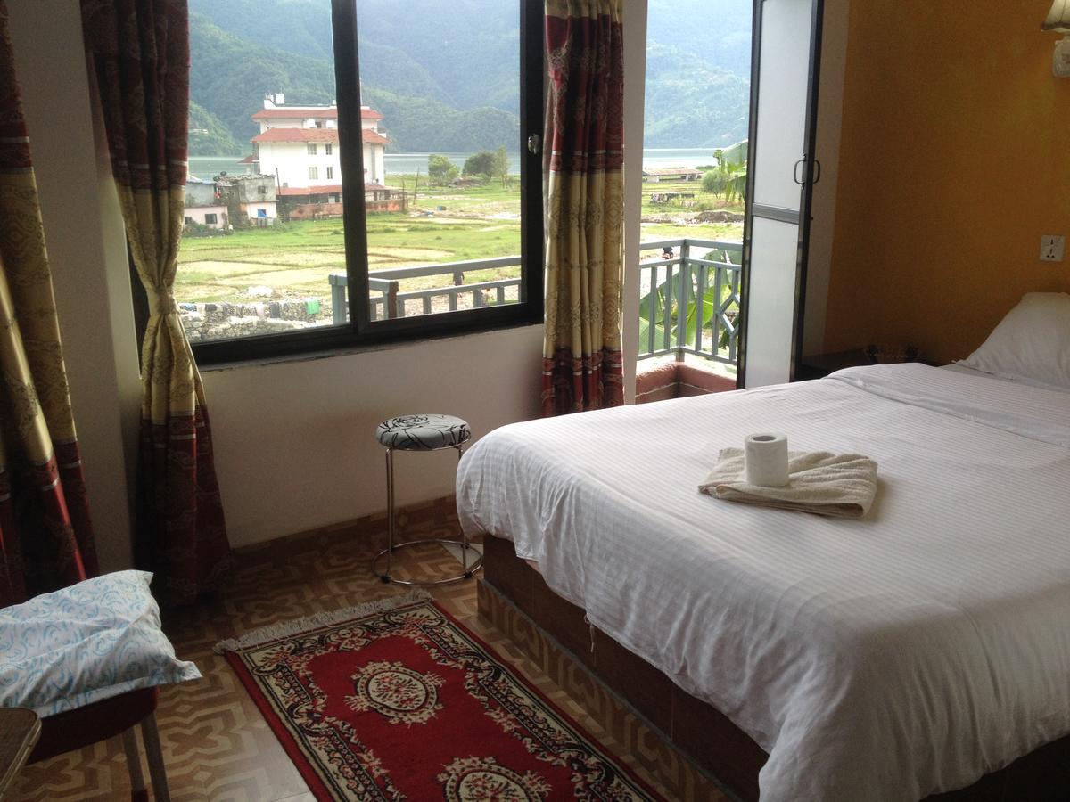 Bishnu Homestay Покхара Екстер'єр фото