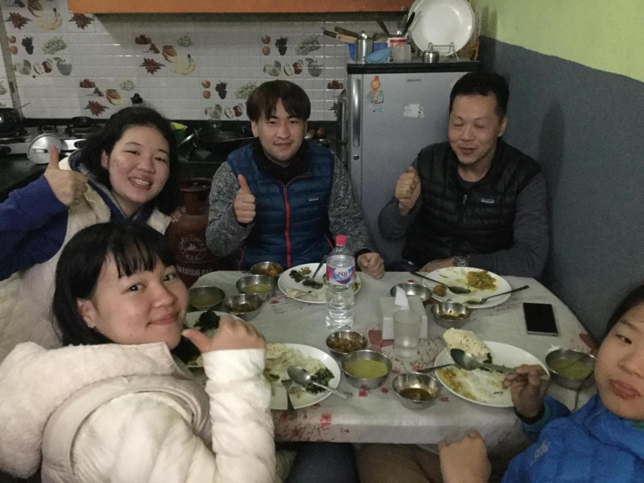 Bishnu Homestay Покхара Екстер'єр фото