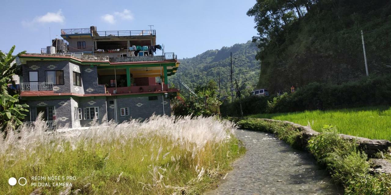 Bishnu Homestay Покхара Екстер'єр фото