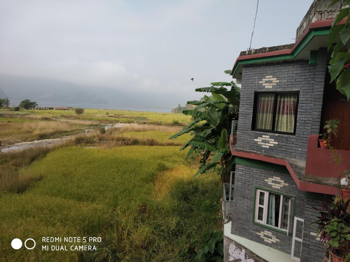 Bishnu Homestay Покхара Екстер'єр фото